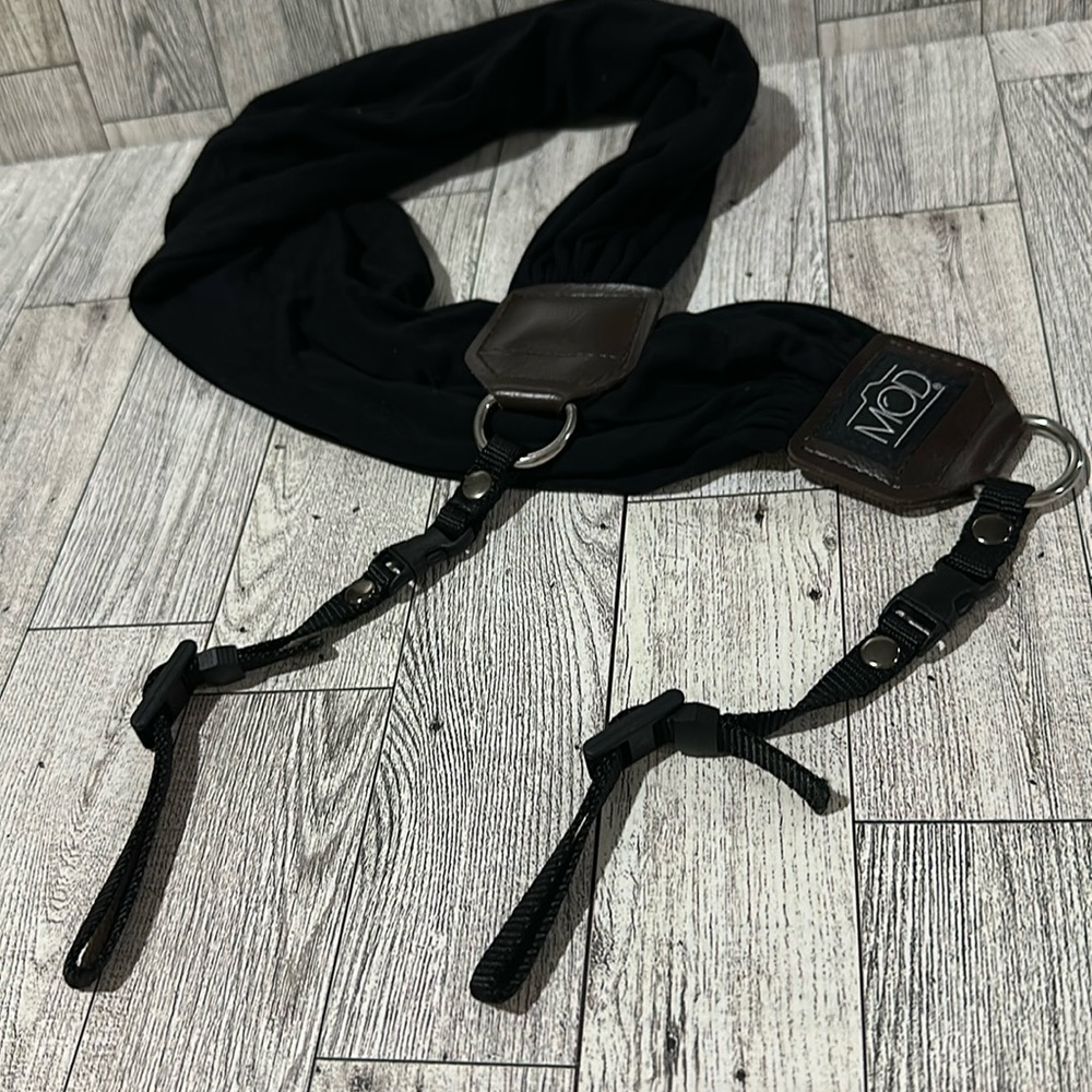 Mod black camera strap